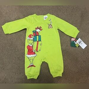 NWT 0-3 Months Christmas Grinch outfit